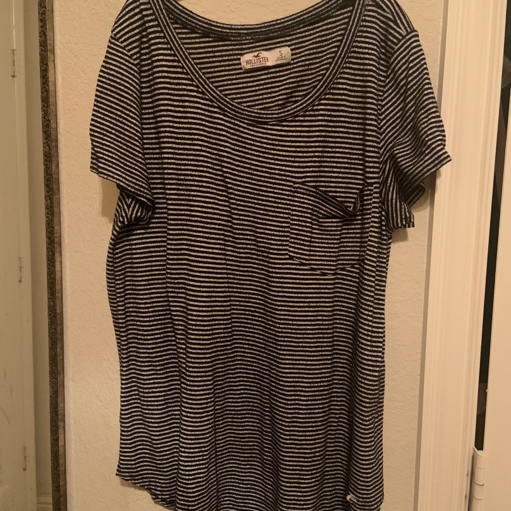 Hollister black and white striped tee shirt